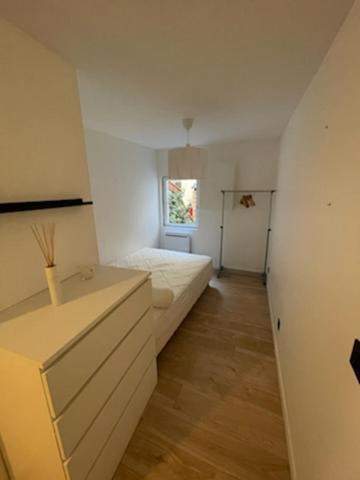 Saint-Germain-En-Laye: Grand Studio En Centre Ville A 2 Minutes Du Rer Exterior foto